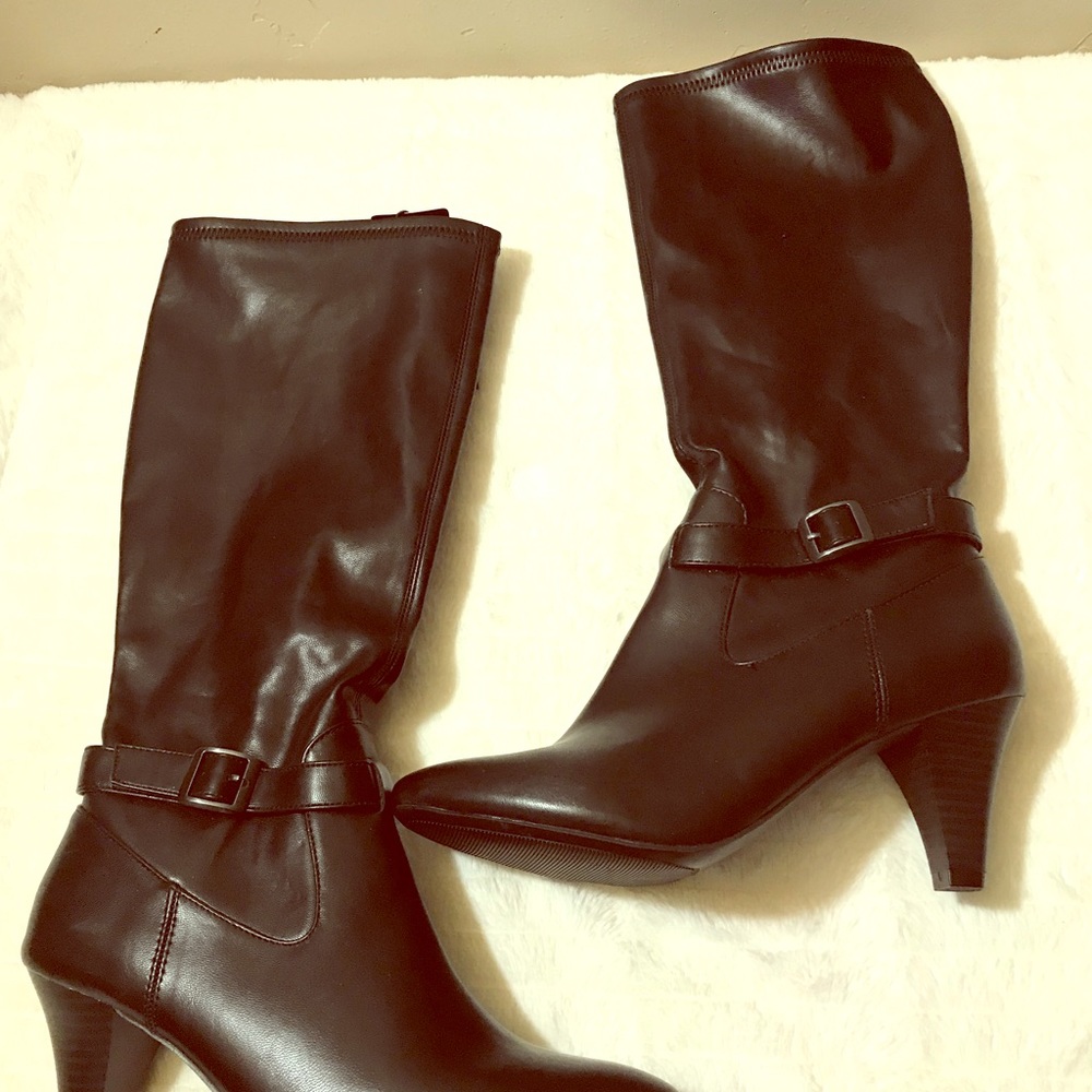 Black Boots